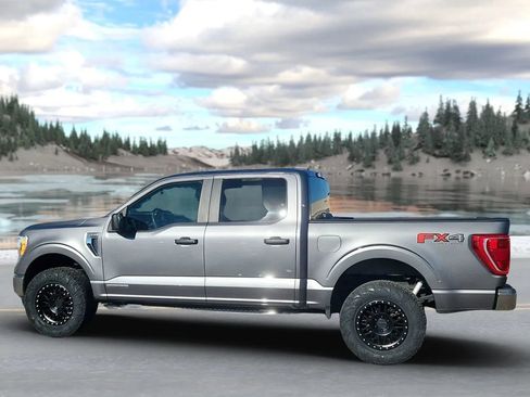 Used 2022 Ford F150 XLT image 3