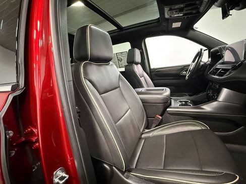 Used 2024 Chevrolet Tahoe Premier w/ Premium Package AWD/4WD image 63