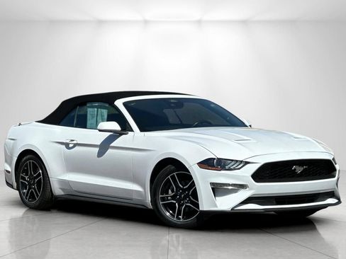Used 2022 Ford Mustang Premium RWD image 9