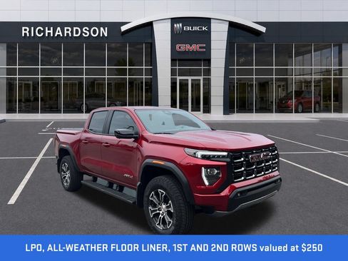 Used 2024 GMC Canyon AT4 w/ AT4 Premium Package AWD/4WD image 8