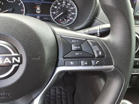 Used 2024 Nissan Sentra SV FWD image 23