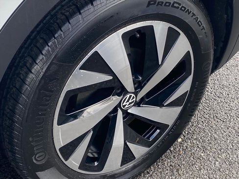 Certified 2023 Volkswagen ID.4 2WD image 19