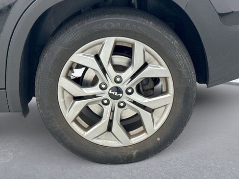 Used 2024 Kia Seltos S AWD/4WD image 12
