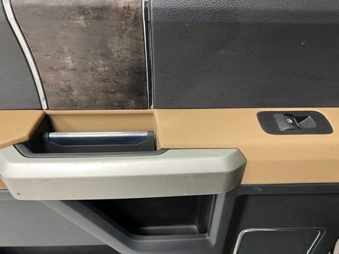 Used 2022 Ford F350 Lariat w/ Lariat Value Package image 40