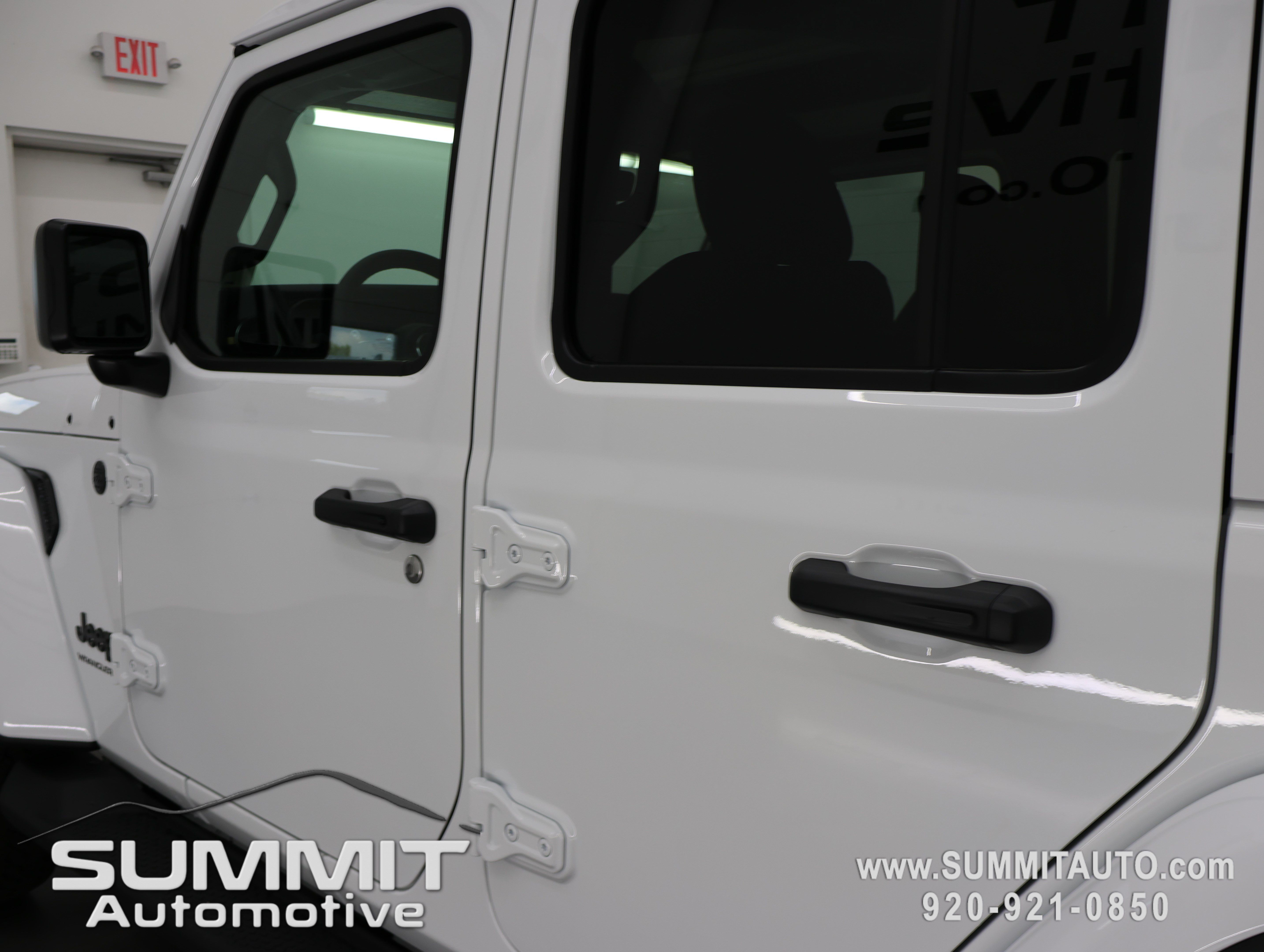 New 2027 Jeep Wrangler Unlimited Sahara AWD/4WD image 32