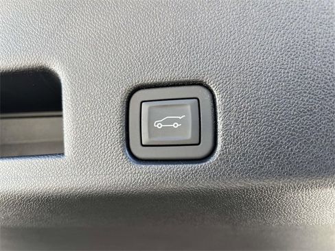 New 2026 Chevrolet Traverse Z71 w/ Driver Confidence Package image 6