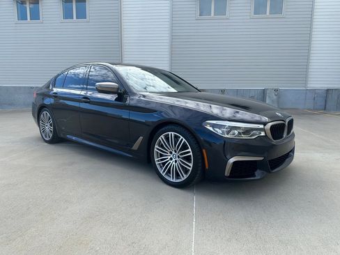 Used 2020 BMW M550i xDrive w/ Dynamic Handling Package image 1
