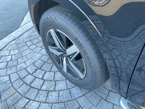 Used 2023 Kia Sorento S w/ Panoramic Sunroof Package image 28