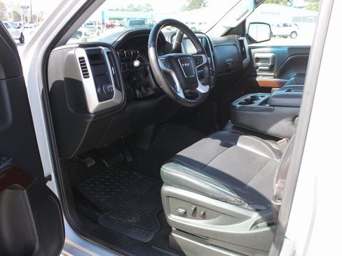 Used 2017 GMC Sierra 1500 SLE w/ SLE Value Package image 12