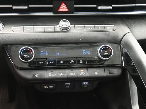 Used 2023 Hyundai Elantra Limited w/ Cargo Package image 19