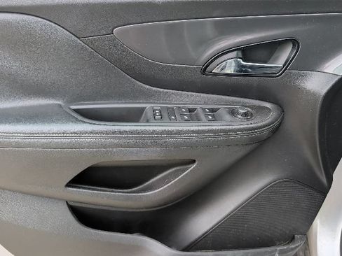 Used 2017 Buick Encore Preferred AWD/4WD image 17