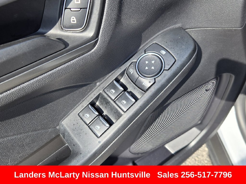 Used 2025 Ford Escape Active AWD/4WD image 21
