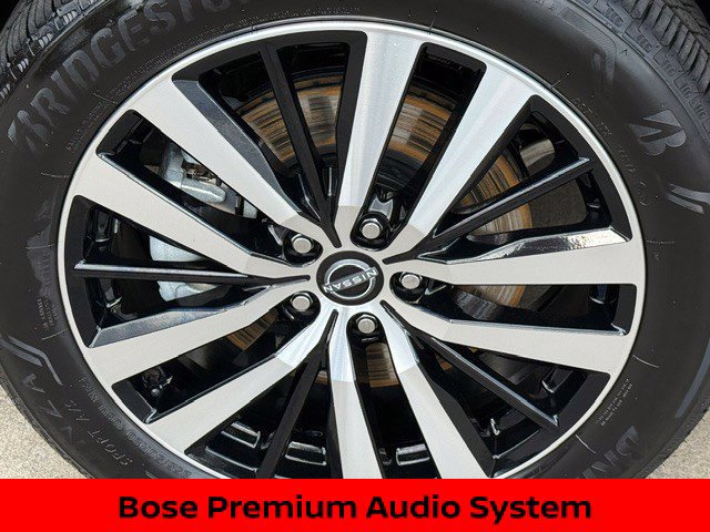 Certified 2025 Nissan Pathfinder Platinum AWD/4WD image 13