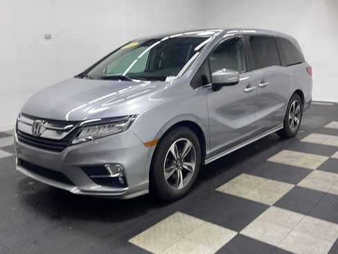 Used 2020 Honda Odyssey Touring image 1