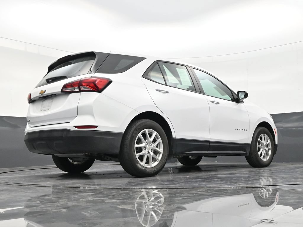 Used 2024 Chevrolet Equinox LS w/ Driver Confidence II Package FWD image 24
