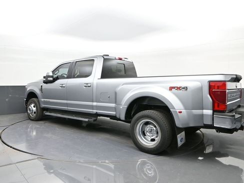 Used 2022 Ford F350 Lariat w/ Lariat Ultimate Package image 5