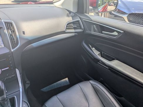 Used 2018 Ford Edge Titanium w/ Equipment Group 302A AWD/4WD image 20