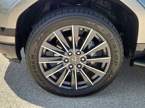 Used 2024 Lexus GX 550 Luxury image 8