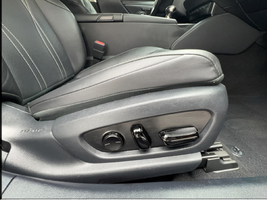 Used 2024 Lexus ES 350 w/ Technology Package FWD image 30