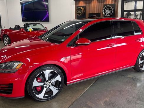 Used 2017 Volkswagen GTI Autobahn FWD image 1