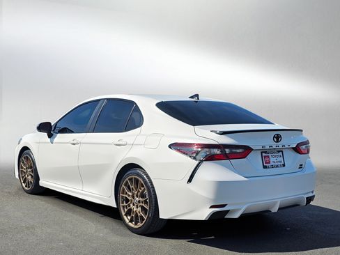 Used 2024 Toyota Camry SE w/ Convenience Package AWD/4WD image 3