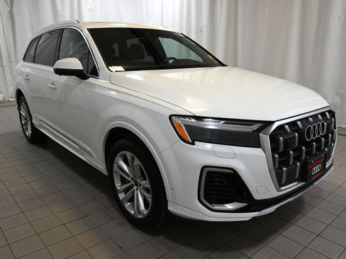 Used 2025 Audi Q7 3.0T Premium Plus AWD/4WD image 17