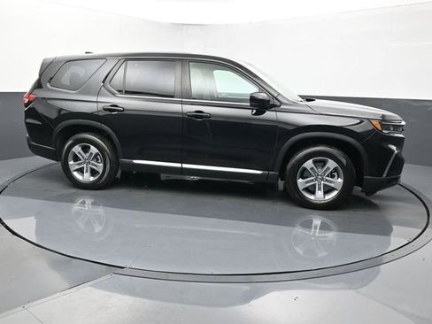 Used 2025 Honda Pilot EX-L image 6