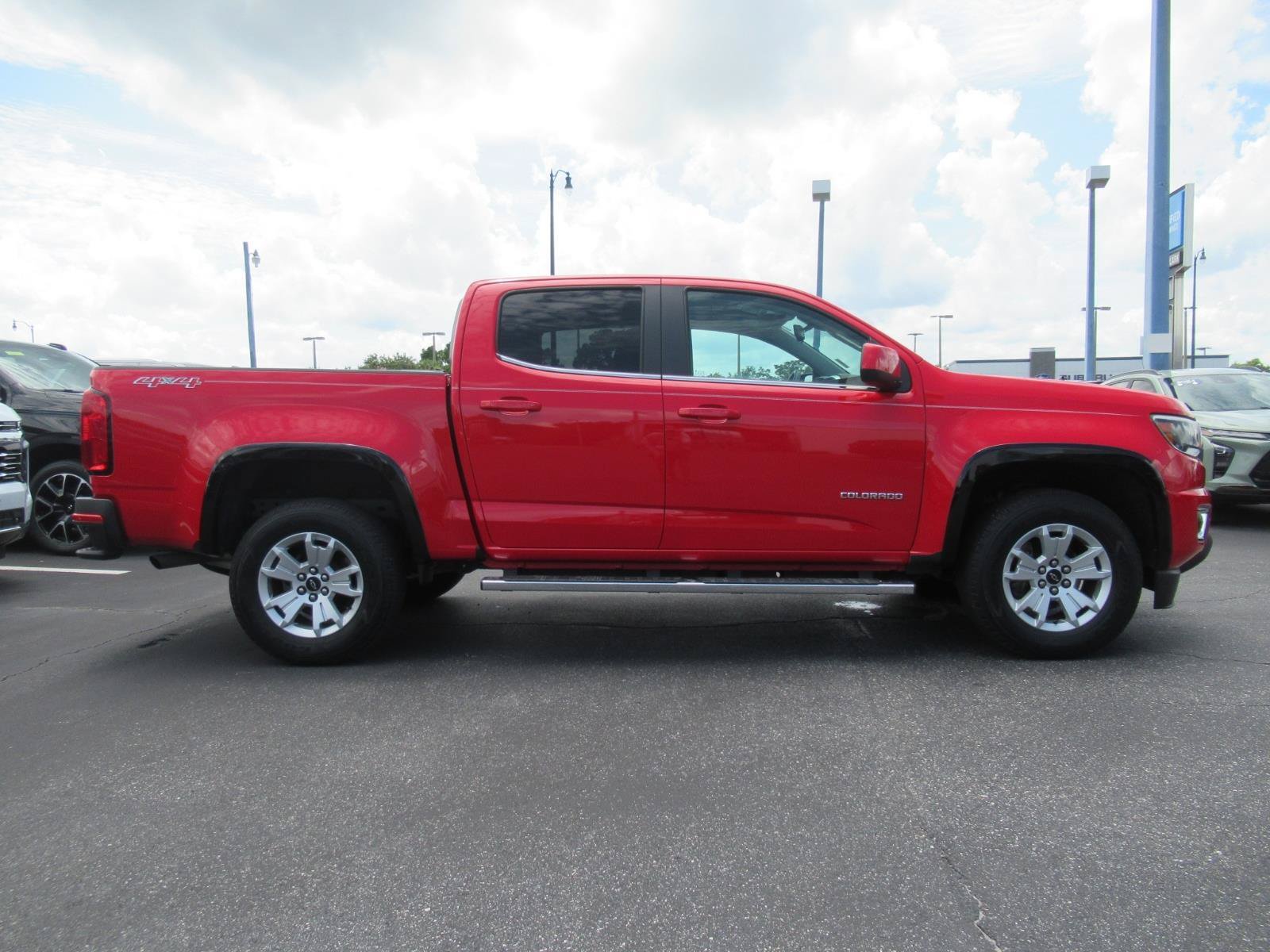 Certified 2020 Chevrolet Colorado LT w/ LPO, Premium Interior Package AWD/4WD image 4