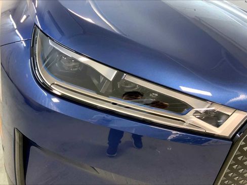 Used 2022 BMW iX xDrive50 w/ Convenience Package image 27