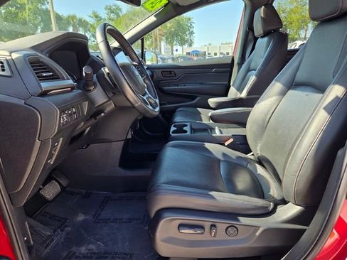 Used 2024 Honda Odyssey Sport image 13