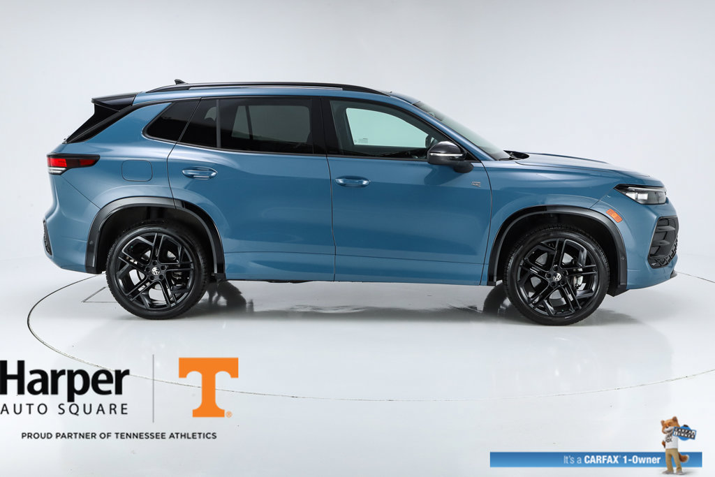 Used 2025 Volkswagen Tiguan SE R-Line AWD/4WD image 49