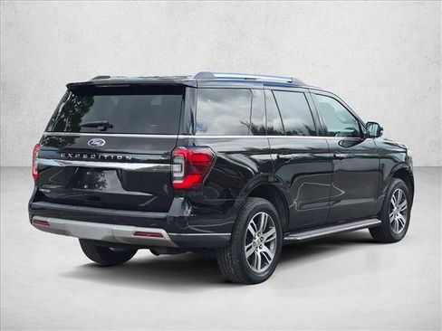 Used 2022 Ford Expedition Limited AWD/4WD image 5