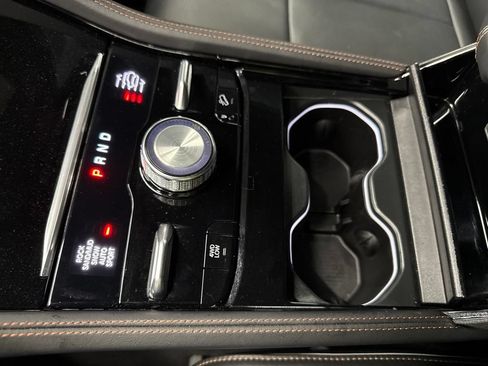Used 2025 Jeep Grand Cherokee Summit AWD/4WD image 20