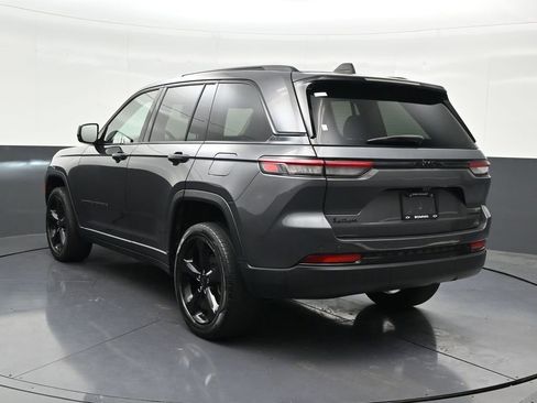 Used 2023 Jeep Grand Cherokee Limited w/ Black Appearance Package image 3