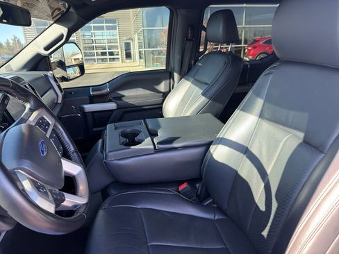 Used 2022 Ford F350 Lariat w/ Chrome Package image 6