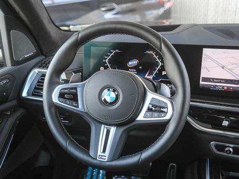 Used 2026 BMW X7 M60i w/ Climate Comfort Package image 12