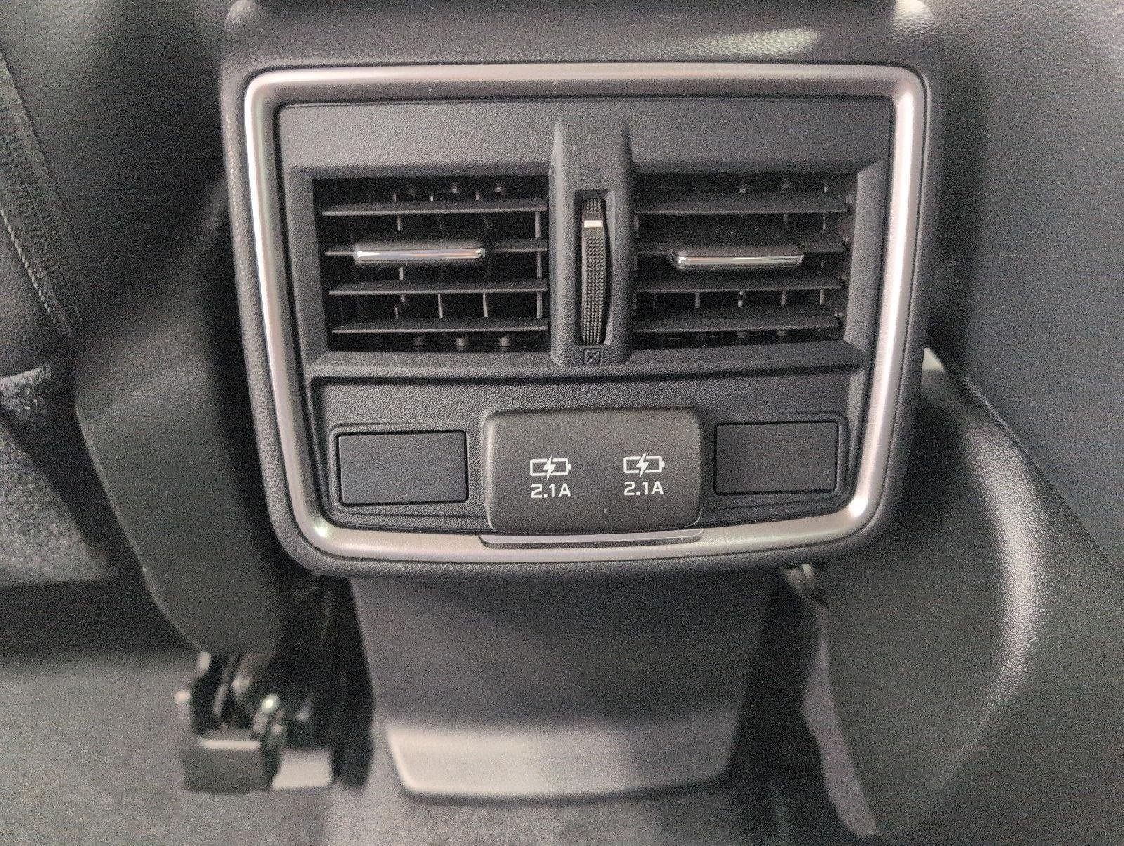 Used 2023 Subaru Forester Limited AWD/4WD image 23