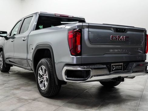 Used 2025 GMC Sierra 1500 SLT AWD/4WD image 13