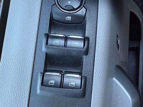 Used 2020 Ford F150 XLT image 16