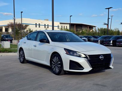 Used 2024 Nissan Altima 2.5 SV