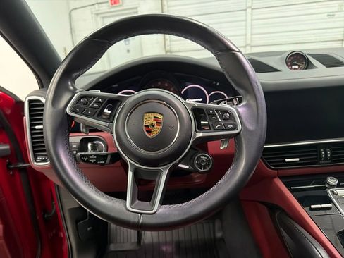 Used 2022 Porsche Cayenne E-Hybrid Coupe AWD/4WD image 16