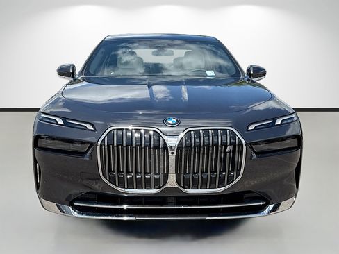 New 2026 BMW i7 eDrive50 w/ Premium Package image 8