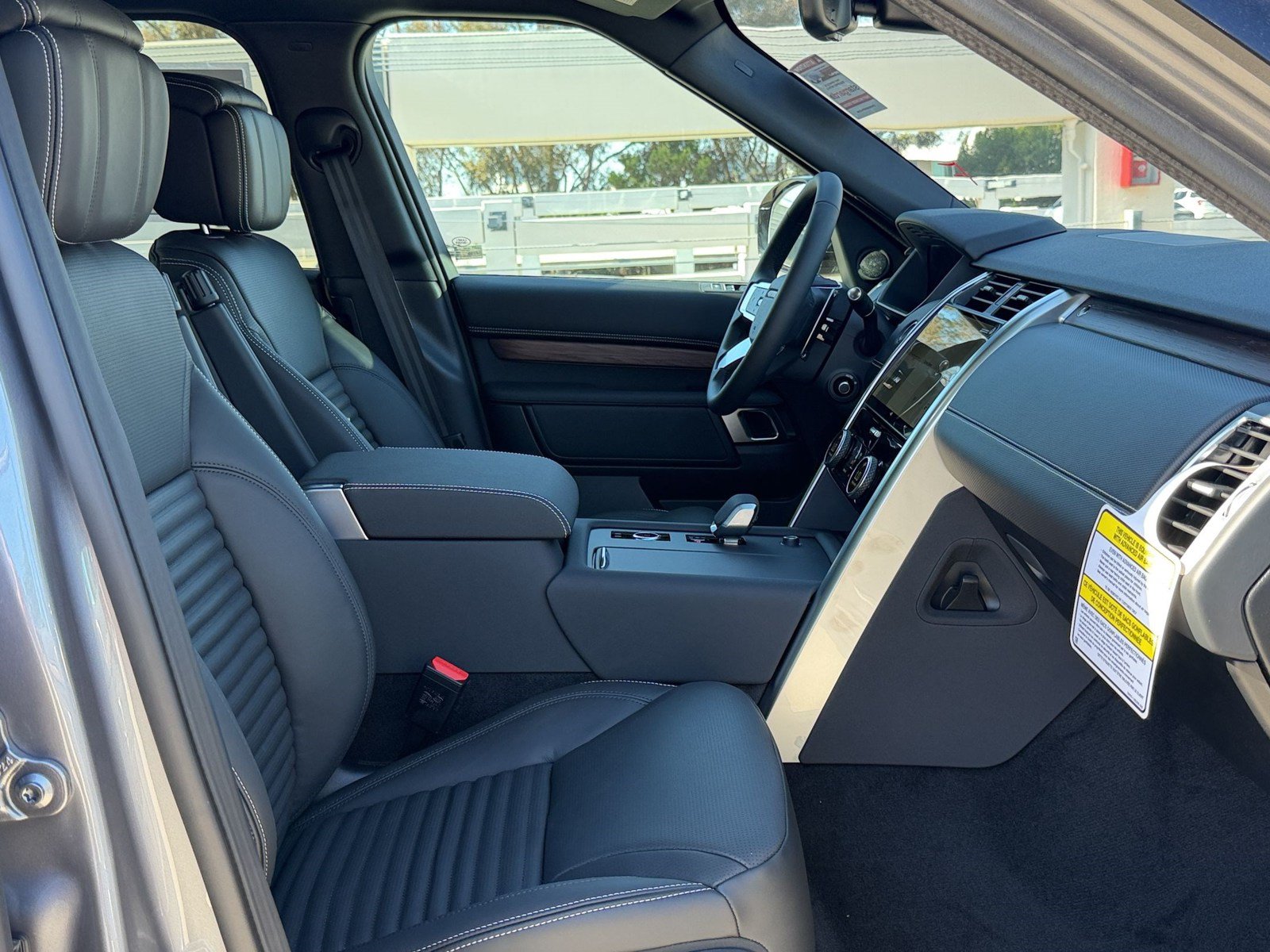 New 2026 Land Rover Discovery Dynamic SE AWD/4WD image 26