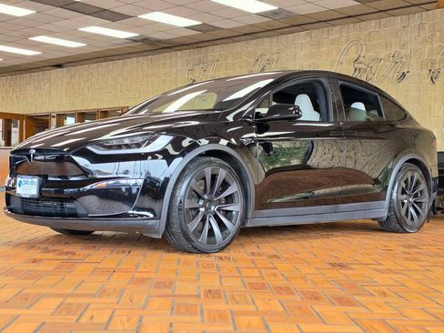 Used 2022 Tesla Model X Plaid AWD/4WD image 4
