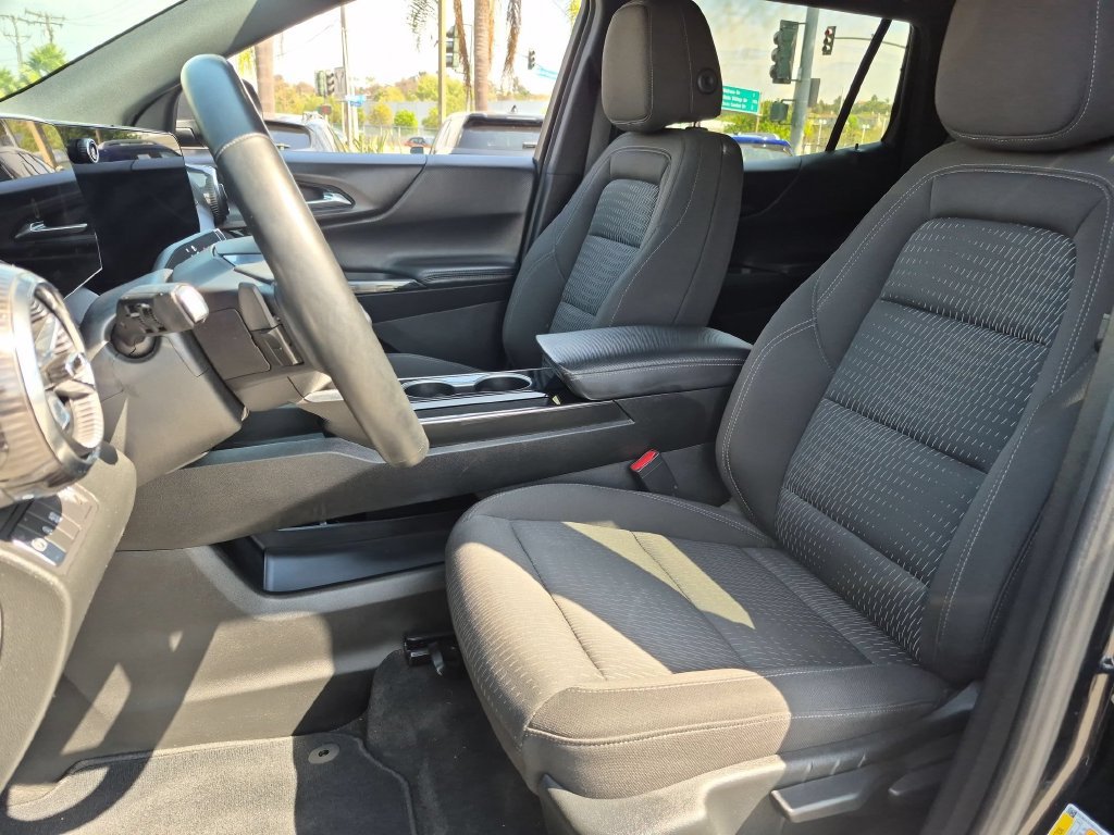 Used 2025 Chevrolet Equinox LT FWD image 22