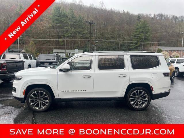 Used 2022 Jeep Grand Wagoneer Series III w/ Rear Seat Video Group 1 AWD/4WD image 5