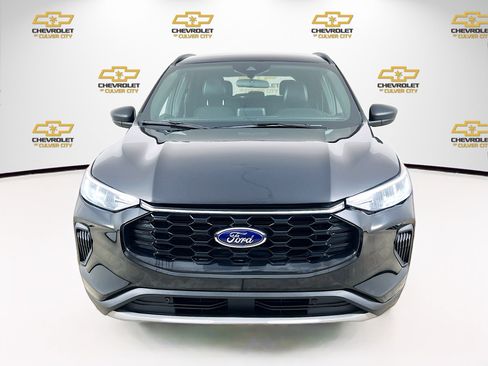 Used 2023 Ford Escape ST-Line image 2