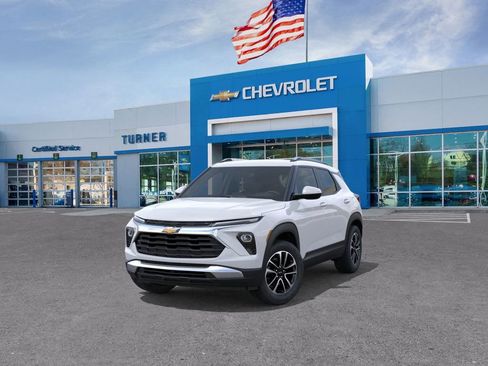 New 2026 Chevrolet TrailBlazer LT w/ LT Cold Weather Package AWD/4WD image 8
