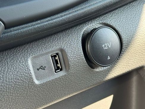 New 2025 Ford Transit 250 148 Medium Roof image 26