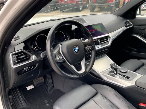 Used 2019 BMW 330i Sedan w/ Driving Assistance Package image 17